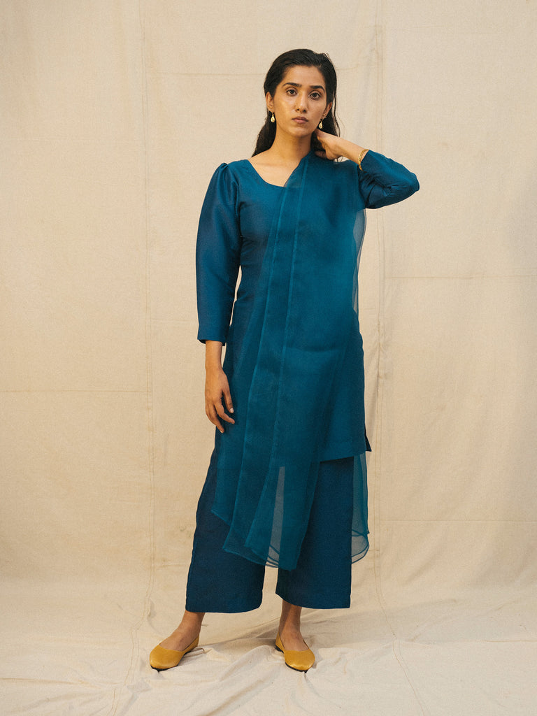 MONOTONE PURE RAW SILK ENSEMBLE IN DEEP TEAL