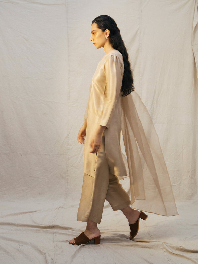 MONOTONE PURE RAW SILK ENSEMBLE IN SANDY NUDE