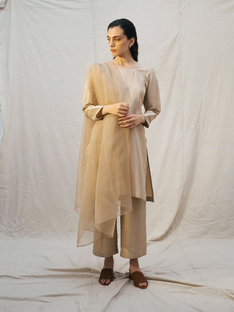 MONOTONE PURE RAW SILK ENSEMBLE IN SANDY NUDE